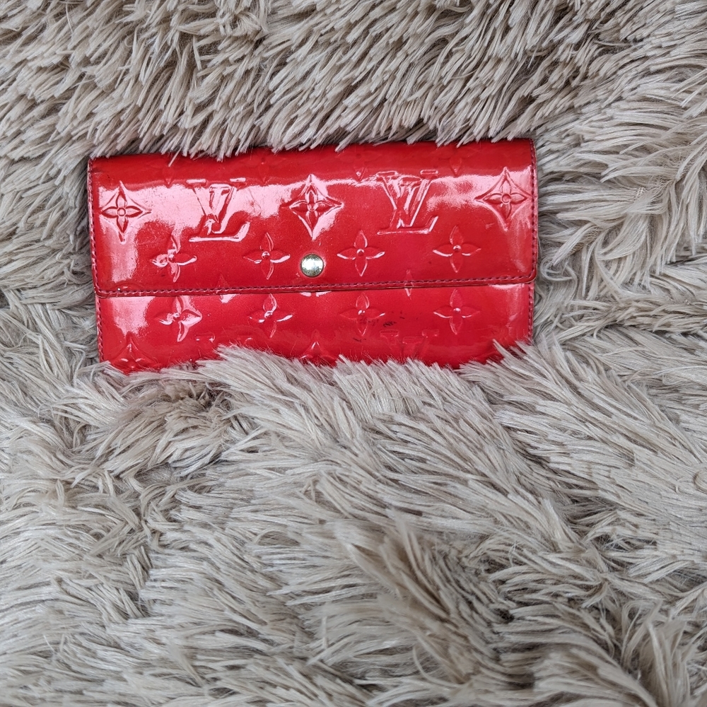 Louis Vuitton Sarah Wallet